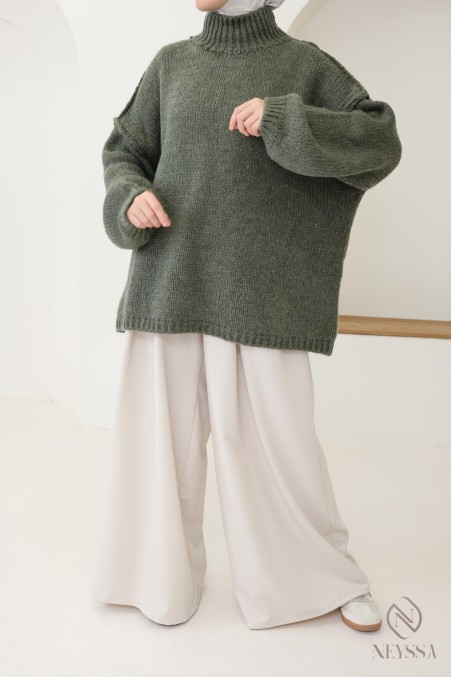 Pull oversize femme modeste en maille, idéal pour tenues hivernales