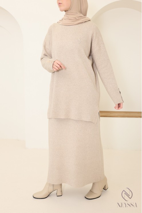 Neyssa Creation beige cosy woven knit skirt and tunic set