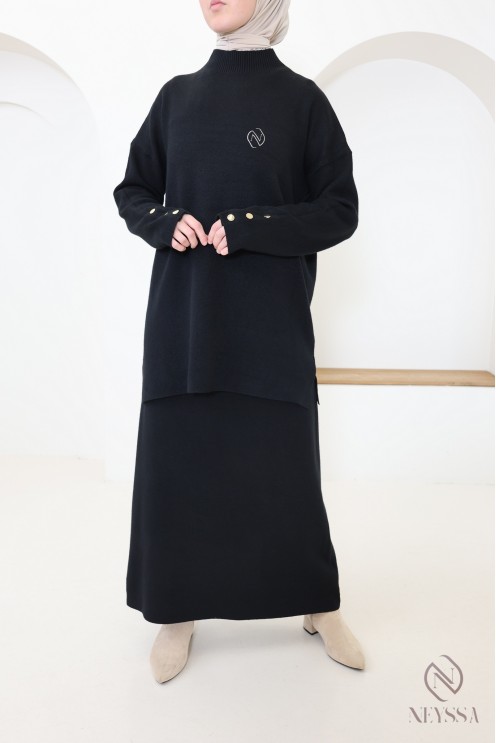 Black long tunic and long woven knit skirt set
