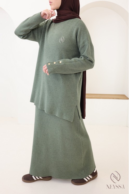 Neyssa Création 2-piece khaki knit set, perfect for winter