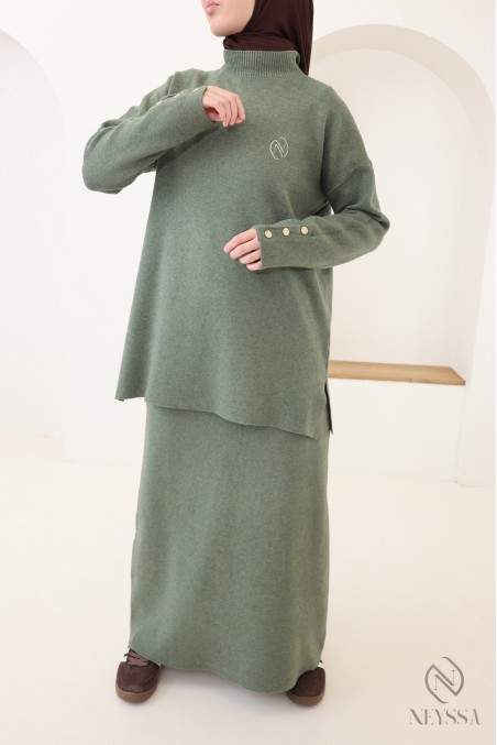 Neyssa Création 2-piece khaki knit set, perfect for winter