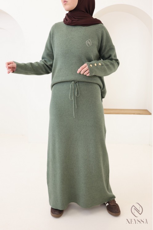 Neyssa Création 2-piece khaki knit set, perfect for winter