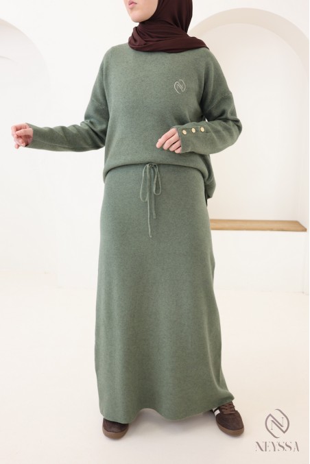 Neyssa Création 2-piece khaki knit set, perfect for winter