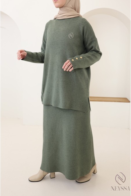 Neyssa Création 2-piece khaki knit set, perfect for winter