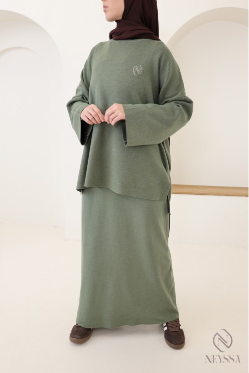 Khaki long skirt set with long woven knit tunic
