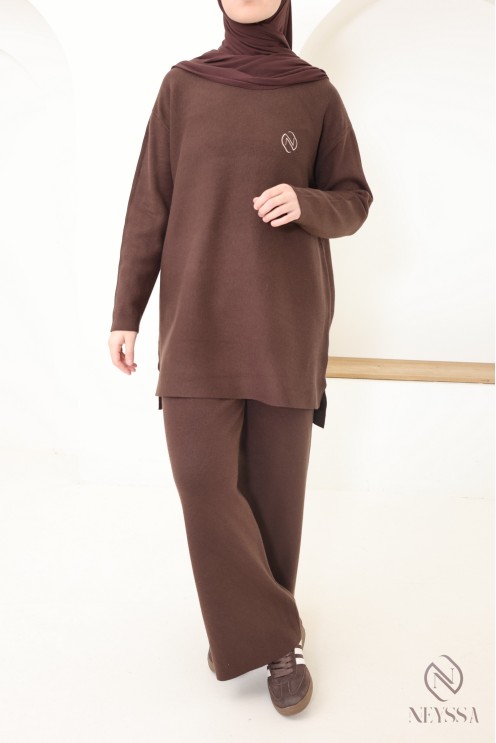 Ensemble femme pull et pantalon en maille tissée douce, coupe modeste