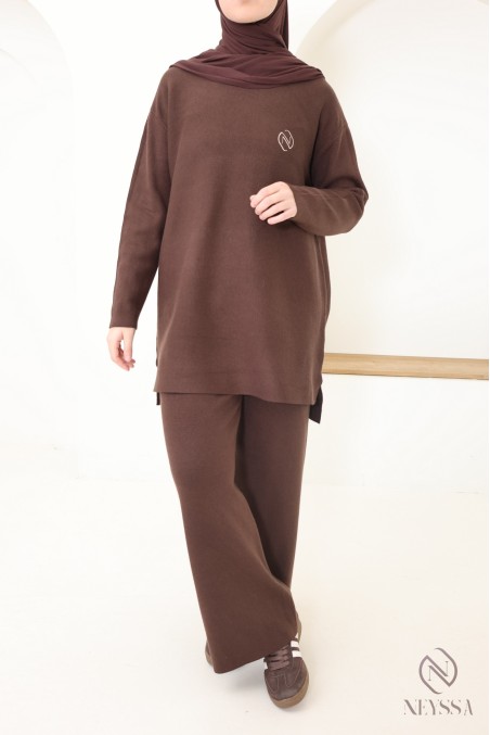 Ensemble femme pull et pantalon en maille tissée douce, coupe modeste