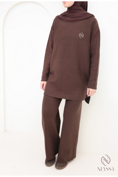 Ensemble femme pull et pantalon en maille tissée douce, coupe modeste