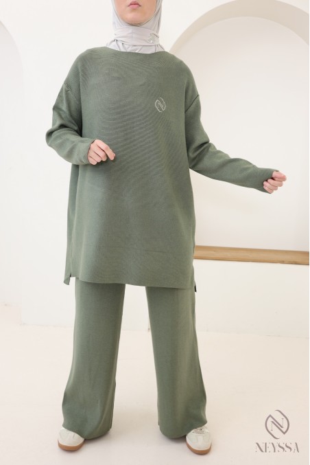 Damen-Set aus Pullover und Hose aus weichem Strick, schlichter Schnitt