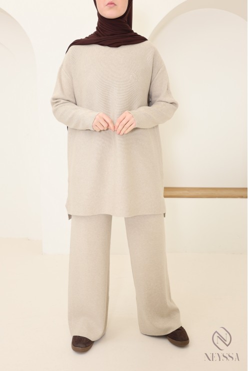 Damen-Set aus weichem Strick, Pullover und passende Hose