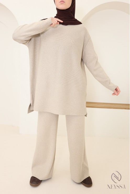 Ensemble femme en maille tissée douce, pull et pantalon assorti