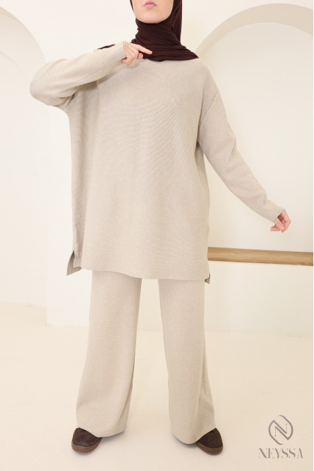 Ensemble femme en maille tissée douce, pull et pantalon assorti