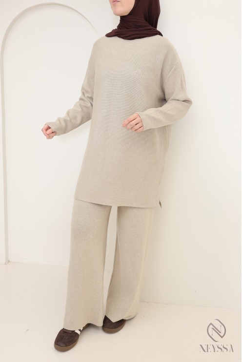 Ensemble femme en maille tissée douce, pull et pantalon assorti