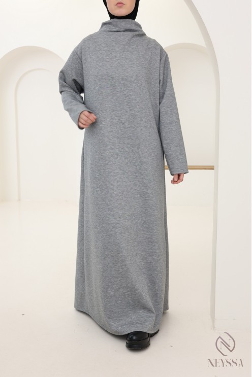 Long dress in soft sweatshirt fabric for trendy hijabi women