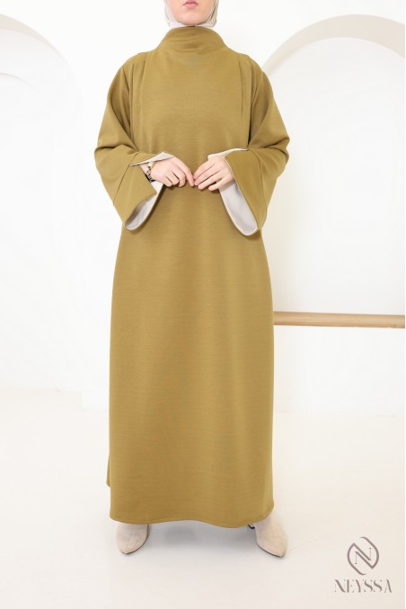 Robe longue manches revers en maille tissée, avec col montant