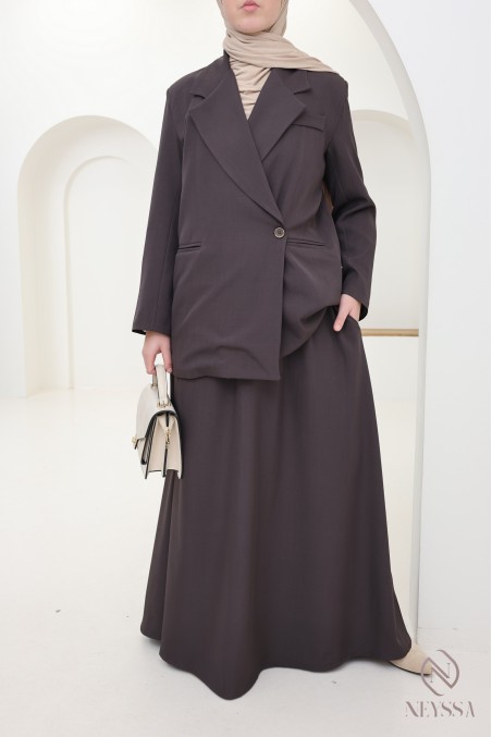 Trendiges braunes Damen-Set aus Blazer und langem Rock