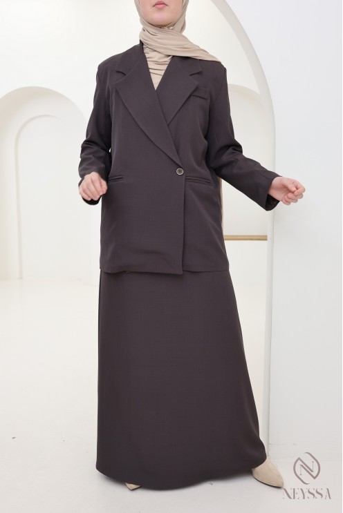 Trendiges braunes Damen-Set aus Blazer und langem Rock