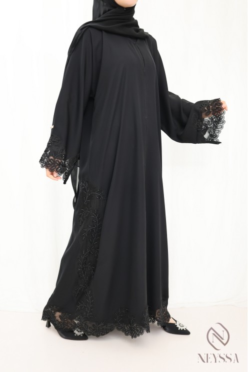 Abaya Dubai kimono veiled woman with embroidery and lace hyper chic