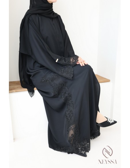 Abaya Dubaï kimono femme voilée avec broderie et dentelles hyper chic