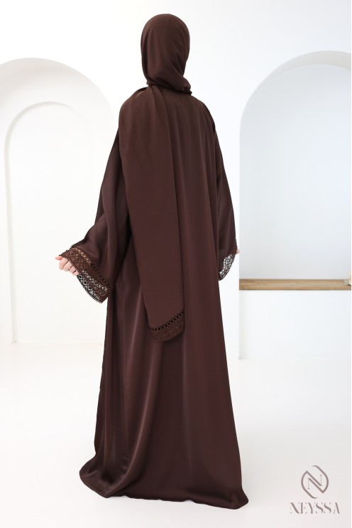 Abaya Dubaï kimono marron en soie de nidah femme hijabi tendance