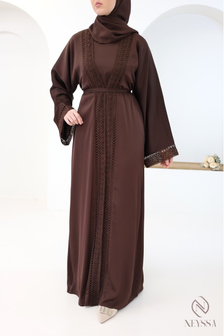 Abaya Dubaï kimono marron en soie de nidah femme hijabi tendance