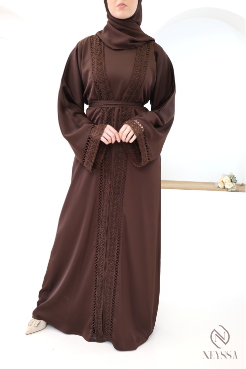 Abaya Dubaï kimono marron en soie de nidah femme hijabi tendance
