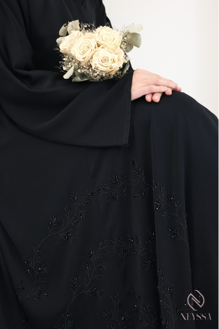 Abaya Dubaï avec perles brodées et strass, idée tenue Aïd