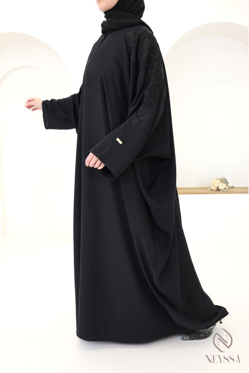 Abaya Dubaï coupe papillon avec broderie et strass femme hijabi