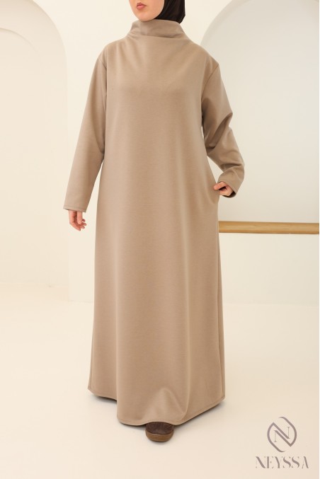 Robe longue tissu doux style sweat pour femme hijabi tendance