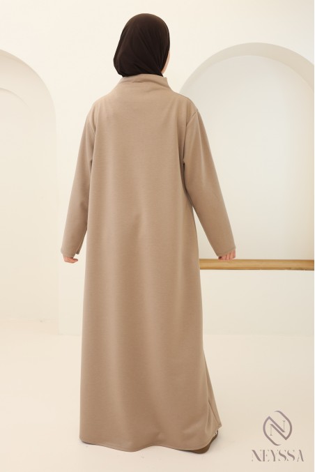 Long dress in soft sweatshirt fabric for trendy hijabi women