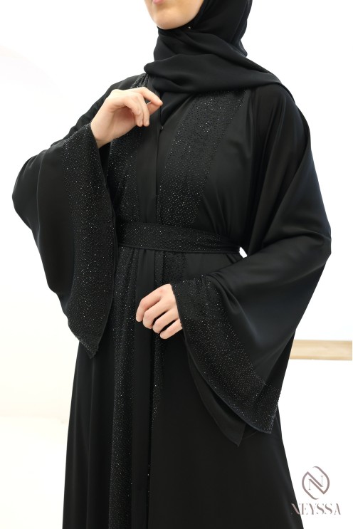 Schwarze Abaya Dubai im Umbrella-Schnitt für das Fest Fastenbrechens