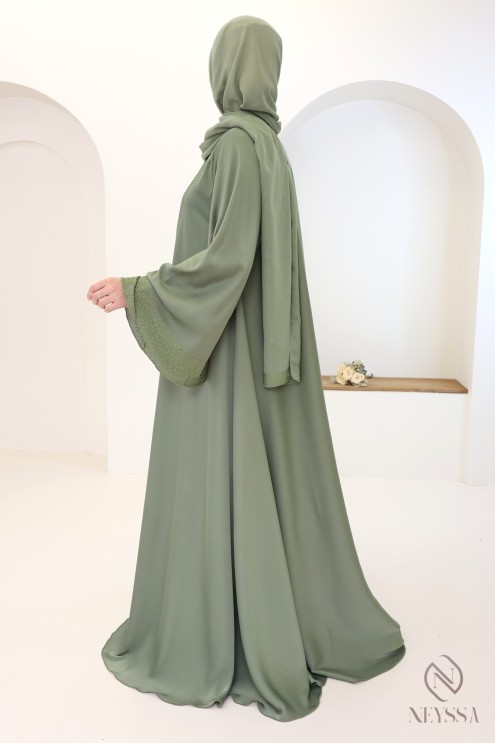 Abaya kimono Dubaï verte à strass coupe moderne abaya chic femme