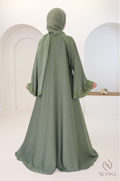 Abaya kimono Dubaï verte à strass coupe moderne abaya chic femme