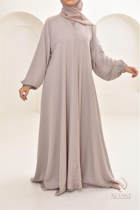 Long nude Dubai abaya for modern veiled women, hijab included
