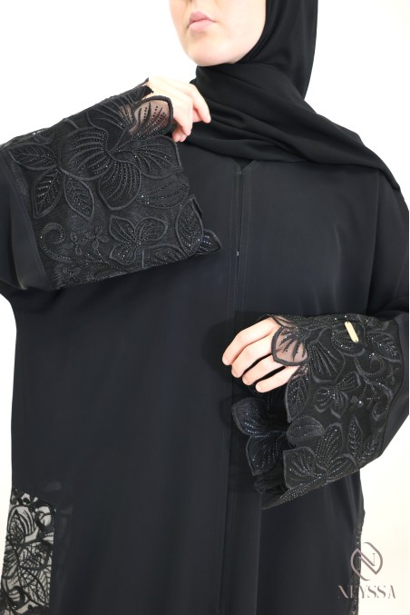 Luxury Dubai kimono abaya with chic black embroidery for women