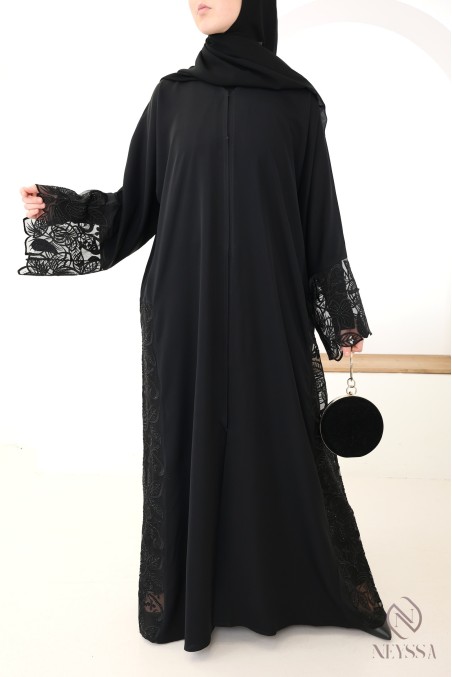Luxury Dubai kimono abaya with chic black embroidery for women