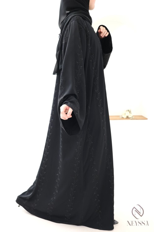 Black embroidered Dubai abaya for women, Khaleeji style