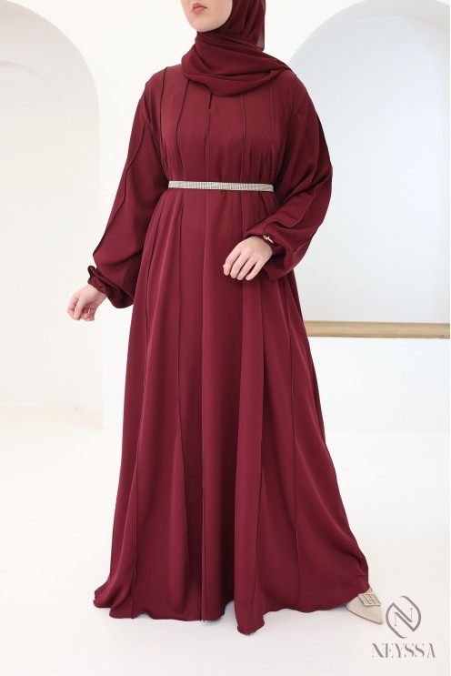 Abaya Dubaï tendance bordeaux pour femme voilée modestes
