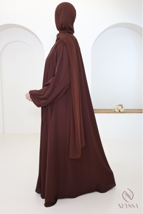 Long chocolate-coloured flared Dubai abaya for women for Ramadan