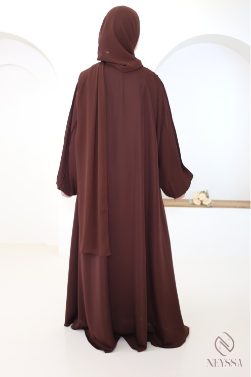 Long chocolate-coloured flared Dubai abaya for women for Ramadan