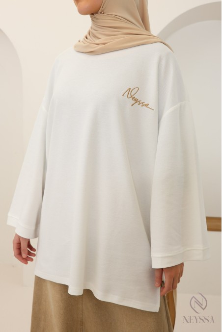 Oversized white piqué T-shirt with Neyssa signature