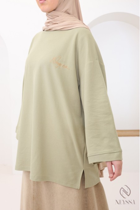 T-shirt oversize femme signé Neyssa, coupe ample, tissu coton