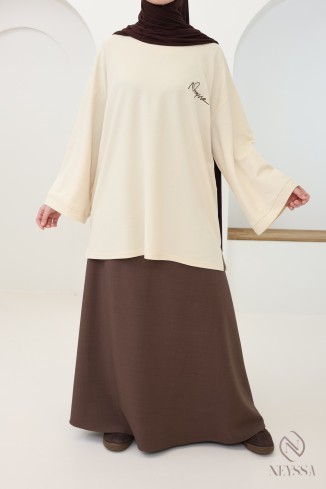 T shirt beige à manches longues signé Neyssa, tissu maille piqué 2