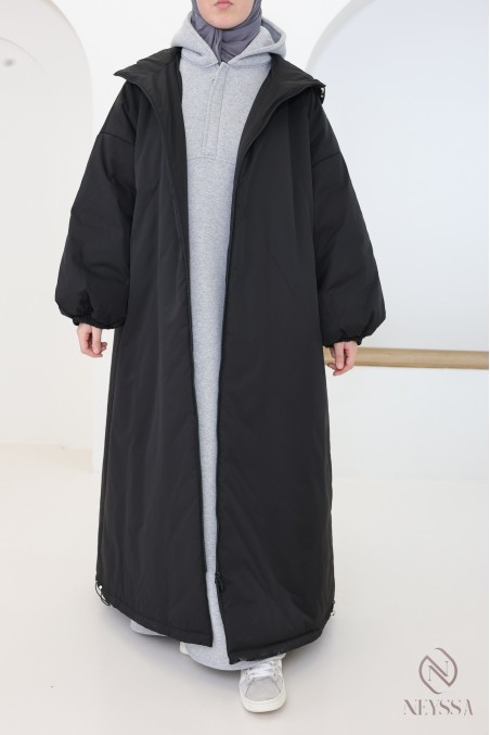 Women's long black coat with puff sleeves, nice and warm for winter