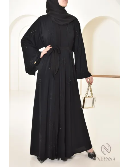 Abaya Dubai à strass évasée coupe ample, ornée de strass, hijabi look