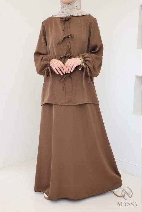 Women's two-piece set with long skirt and modern tunic in satin fabric