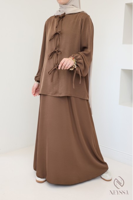 Women's two-piece set with long skirt and modern tunic in satin fabric