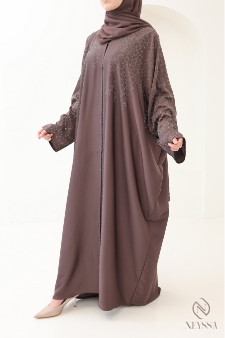 Chic brown kimono-style Dubai abaya for hijabi women for Eid
