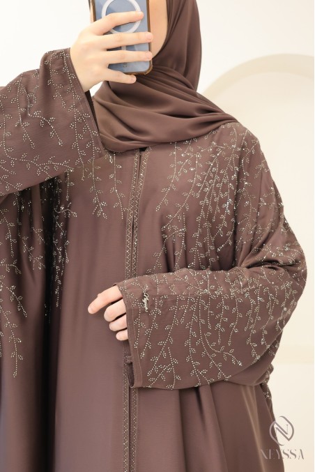 Chic brown kimono-style Dubai abaya for hijabi women for Eid