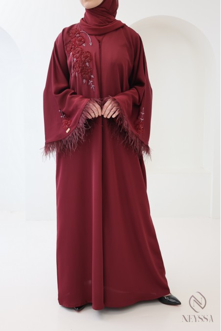 Abaya Dubaï kimono Bordeaux avec perles et plumes femme pour l'Aïd